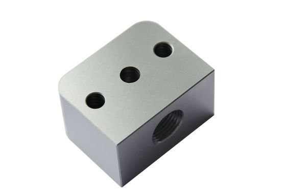 Suku Cadang Mobil Injeksi Cetakan Injeksi Plastik Interlock Merancang Bagian Cetakan Injeksi