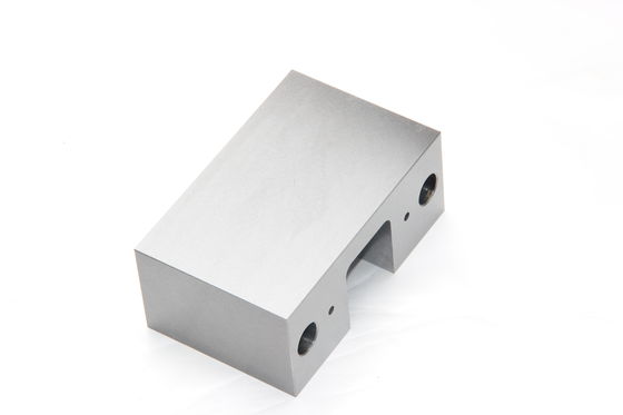 Suku Cadang Mesin Cetak Injeksi Plastik Presisi Untuk Industri